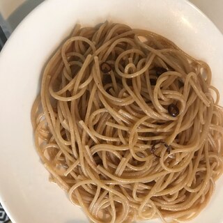 全粒粉パスタでペペロンチーノ！